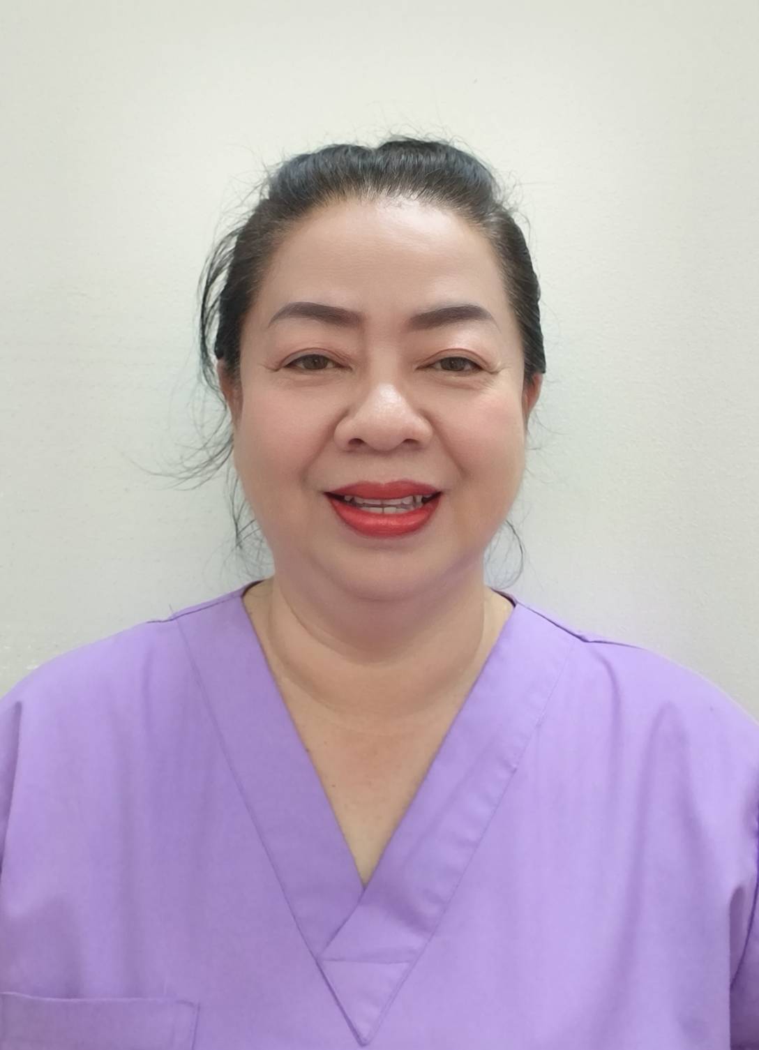 (นีน่า) วริศราวัลย์ สุธีร์วรรณโฉม